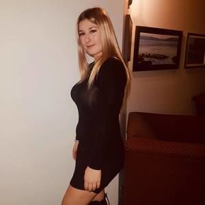 Meet your Posher, Kelly